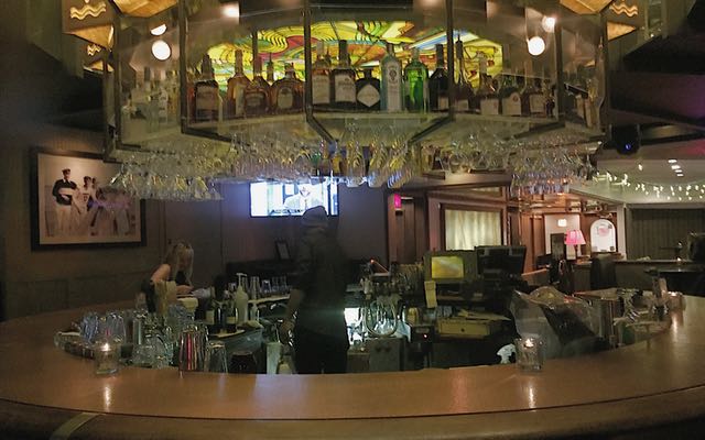 bayside lounge 1